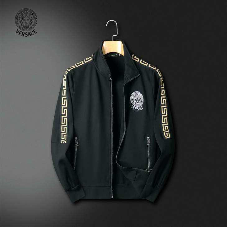 Picture of Versace Sweater Suits _SKUVersaceM-3XL25cn28842790